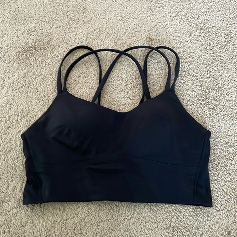 Black Lulu sports bra 🖤